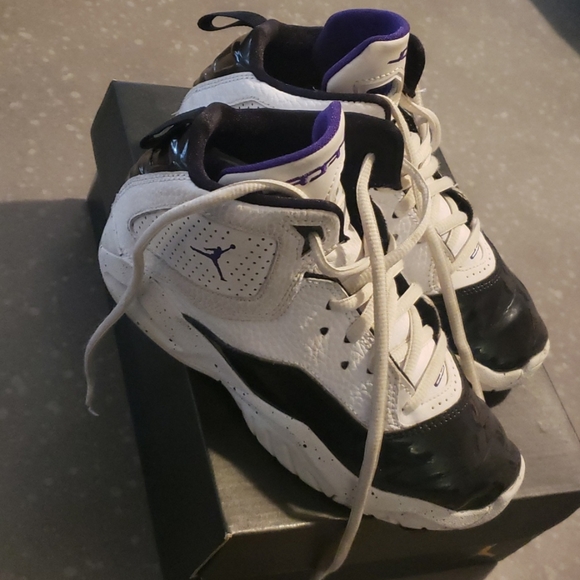 Jordan - Picture 3 of 3